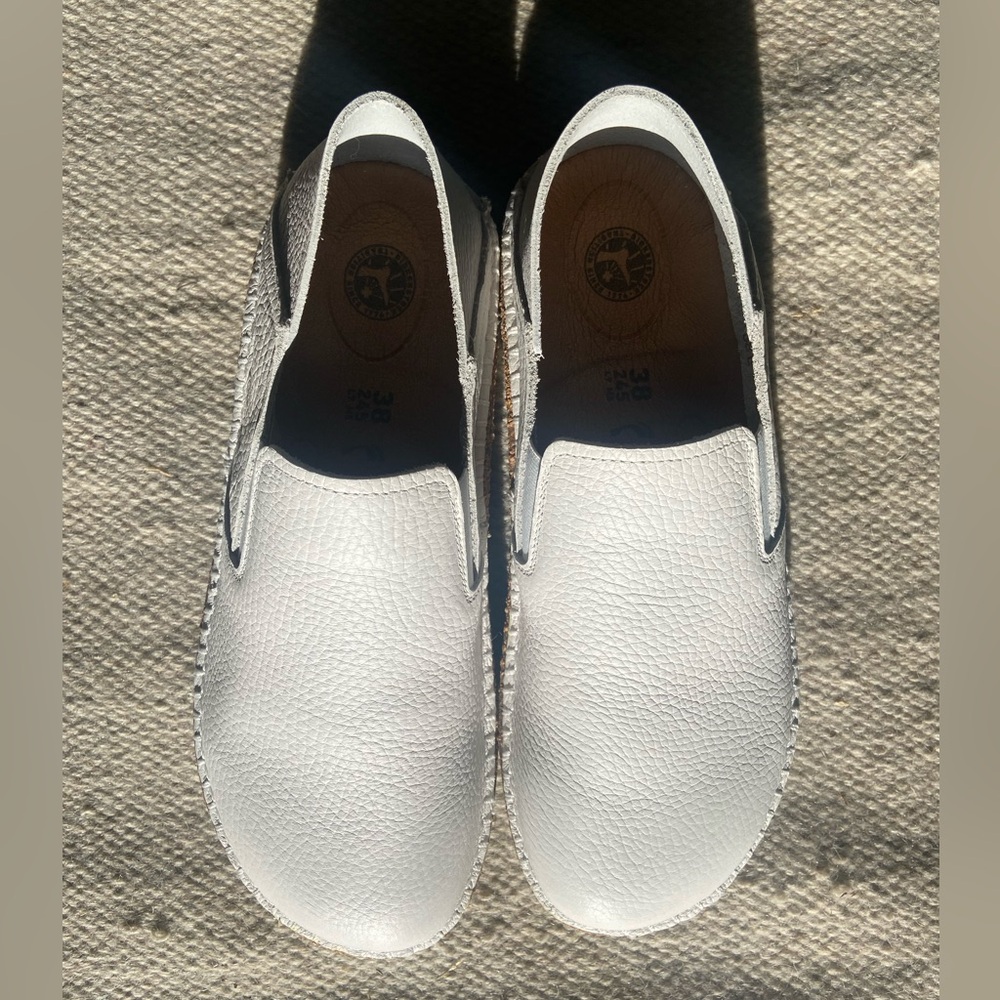 NWOT Birkenstock White Callan’s Women size 38